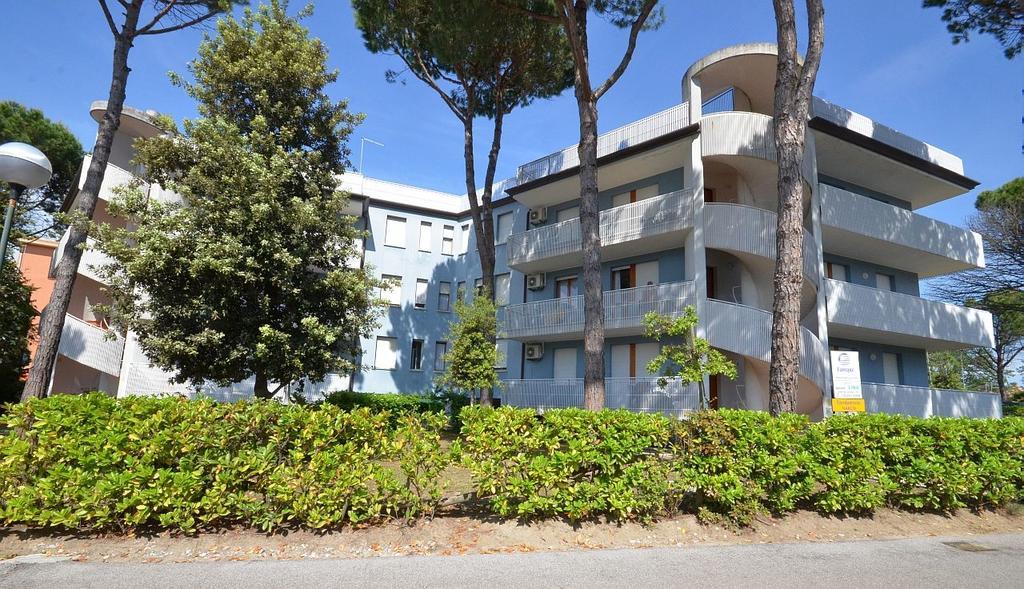 Appartamenti Narcisi Bibione Bagian luar foto